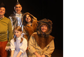 wizard-of-oz-slider-cast